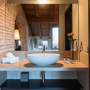 Suite executive